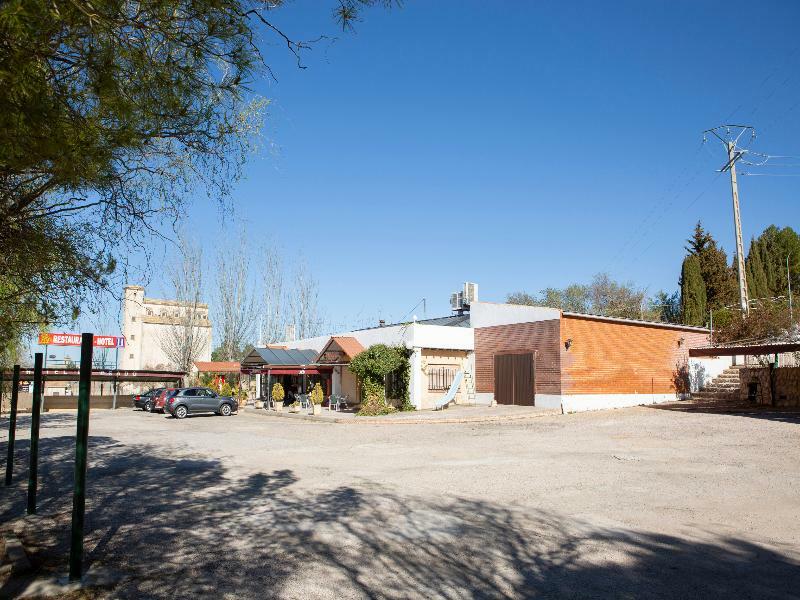 Hostal Rural El Cano By Vivere Stays Alpedrete Exterior photo
