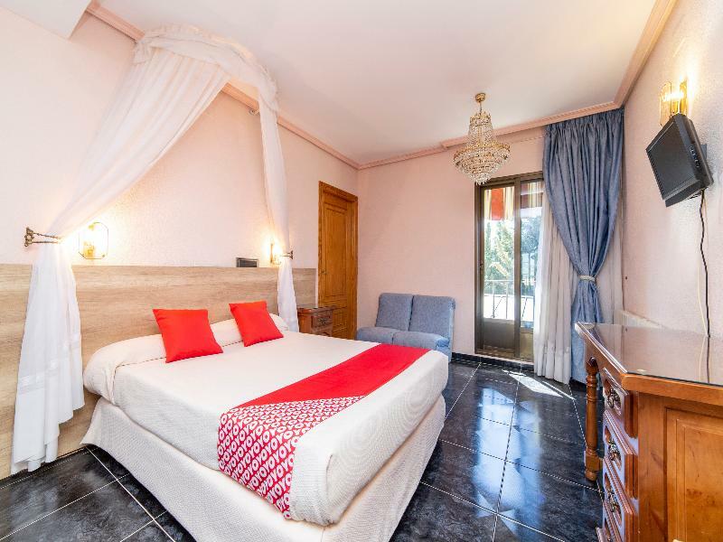 Hostal Rural El Cano By Vivere Stays Alpedrete Exterior photo