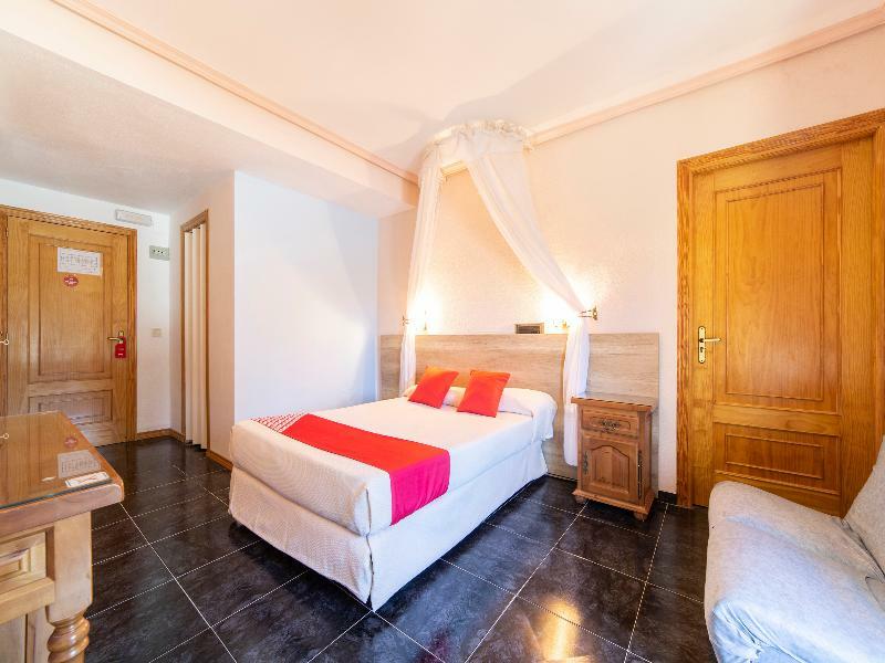 Hostal Rural El Cano By Vivere Stays Alpedrete Exterior photo