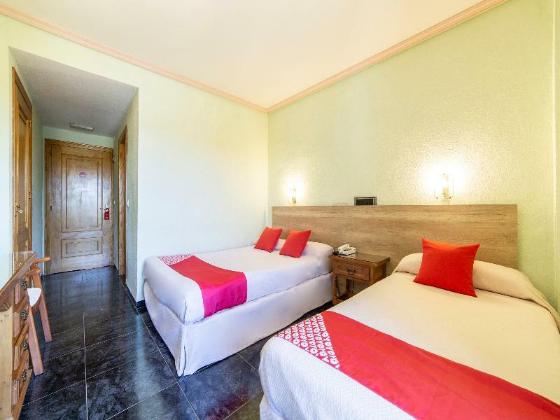 Hostal Rural El Cano By Vivere Stays Alpedrete Exterior photo